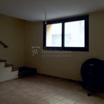 Dúplex de lloguer a Gironella,el Berguedà: 2 habitacions, bany, cuina oberta, parquet-Buscallà Immobiliària: menjador-lp149
