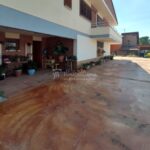 xalet casa en urbanització al Berguedà-entrada pati-Buscalla Immobiliària-185vc