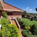 xalet casa en urbanització al Berguedà-escala exterior-Buscalla Immobiliària-185vc