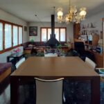 xalet casa en urbanització al Berguedà-taula menjador-Buscalla Immobiliària-185vc