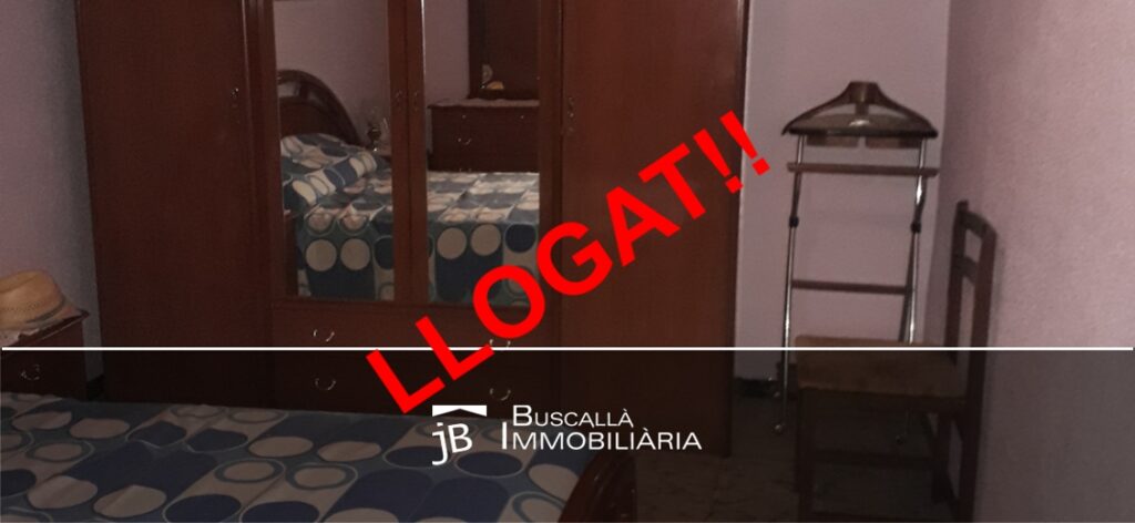 lloguer pis moblat casc antic Gironella-habitació armari-Buscallà Immobiliària al Berguedà-147lp