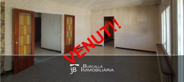 pis gran en venda a Gironella, el Berguedà-sala gran-vp152