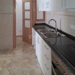 Casa entre mitgeres lloguer al Berguedà-cuina-Buscallà immobiliària-213lc