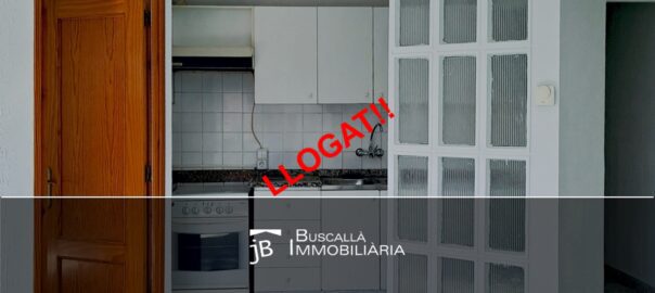 Lloguer al Berguedà pis i pàrquing-cuina office sala reforma porta-Buscallà Immobiliària-216lp