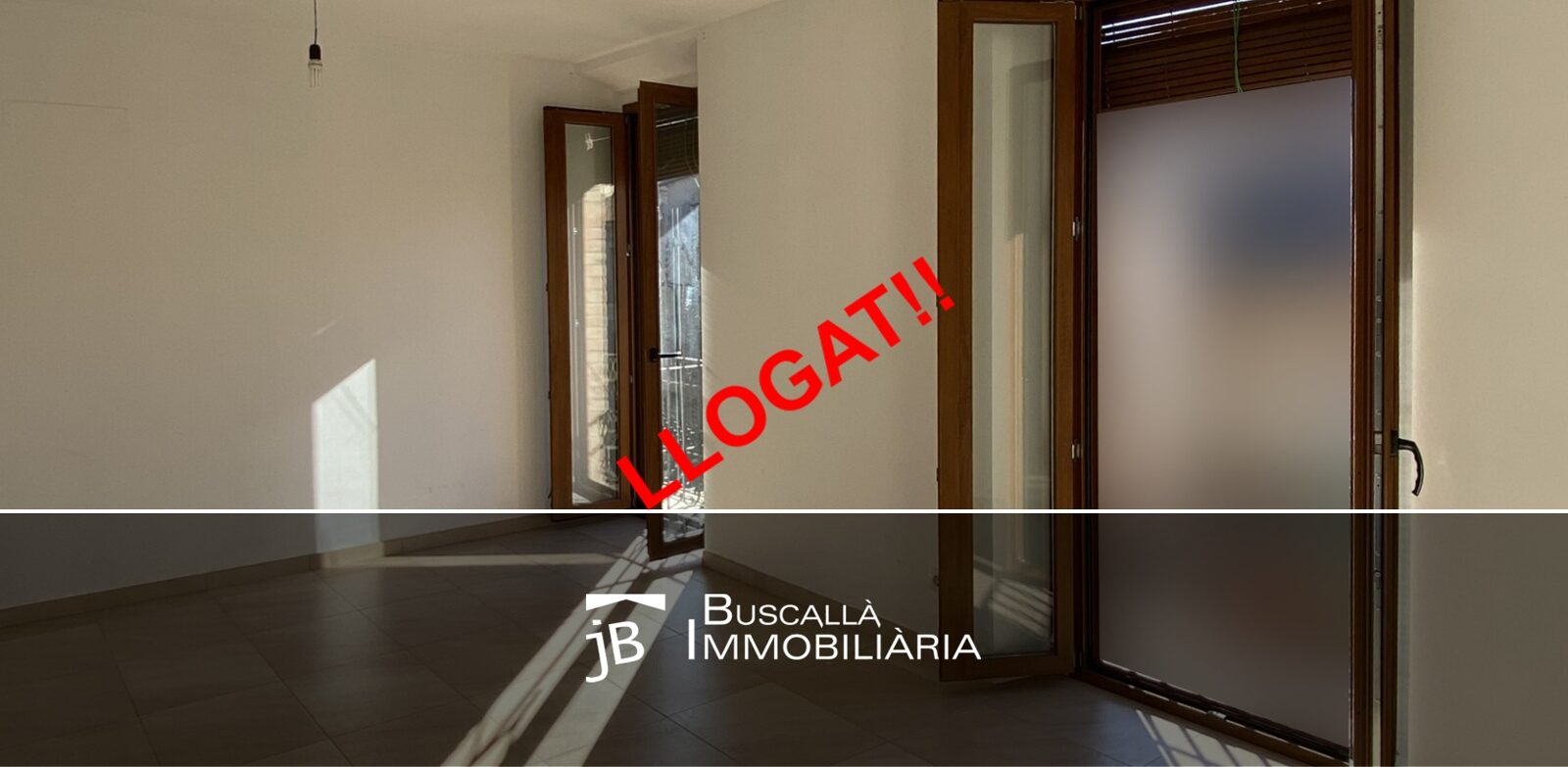 Lloguer pis reformat a Gironella-balcons menjador sala-Buscallà Immobiliària al Berguedà-227lp