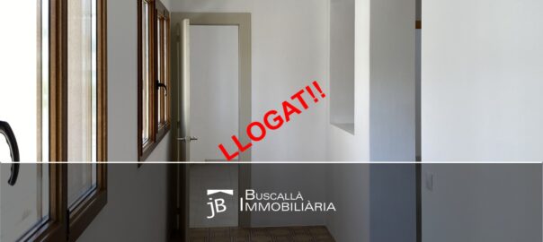 Lloguer de pis gran al Berguedà-galeria passadís finestres porta-Buscallà Immobiliària-238lp