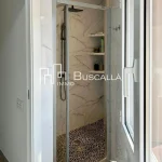 Lloguer pis amb acabats de luxe a Gironella, lavabo triangle dutxa -265lp