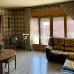 venda de pis a Gironella, menjador, Buscallà, immobiliària, Berguedà