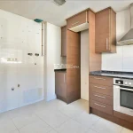 duplex per llogar a Gironella, cuina, nevera, Buscallà, Berguedà