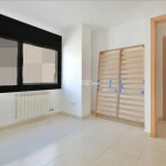 Duplex per llogar a Gironella, habitació llit, Berguedà