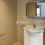Planta baixa per llogar a Gironella, lavabo, Buscallà, Berguedà